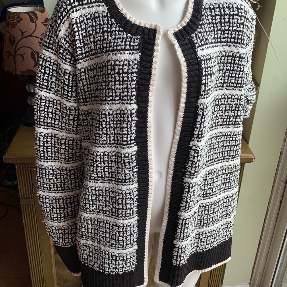 Loft Plus Striped Knit 🧶 Cardigan - Picture 7 of 12